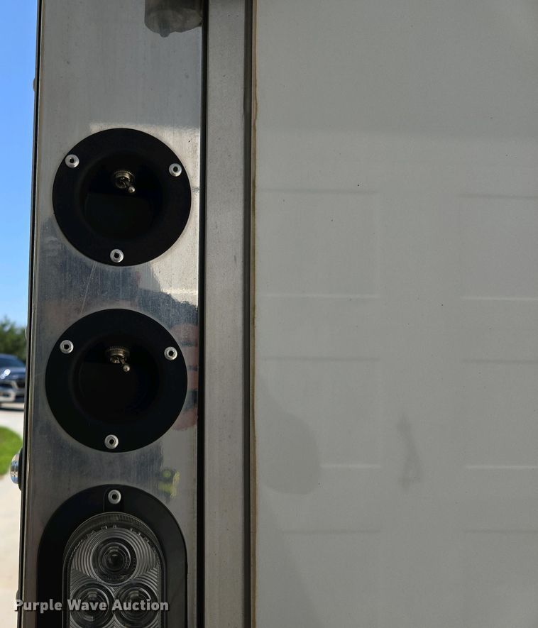 image for item EL1992 2022 Sundowner 1986TB toy hauler camper