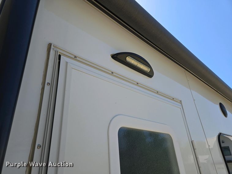 image for item EL1992 2022 Sundowner 1986TB toy hauler camper