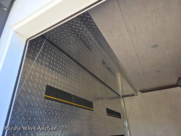 image for item EL1992 2022 Sundowner 1986TB toy hauler camper