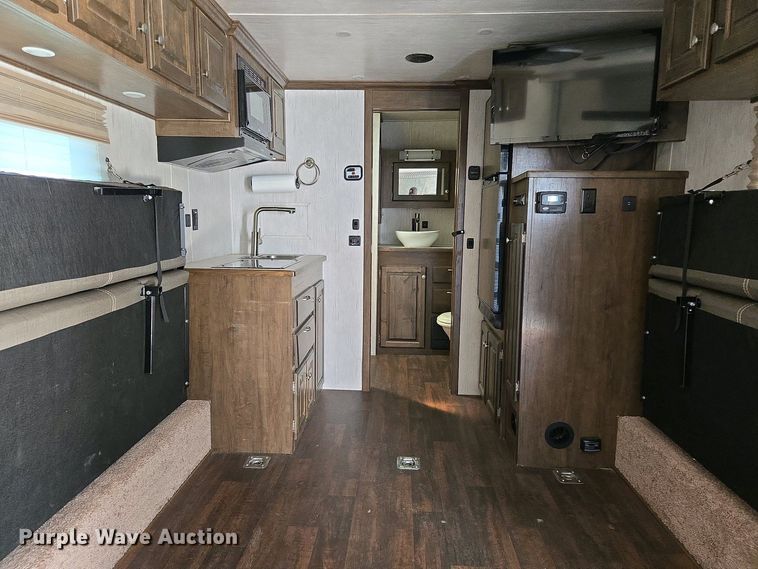 image for item EL1992 2022 Sundowner 1986TB toy hauler camper