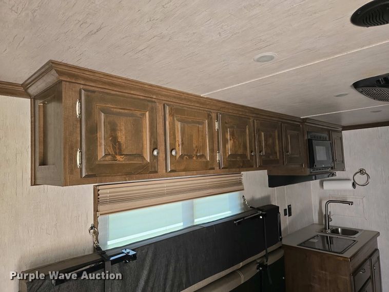 image for item EL1992 2022 Sundowner 1986TB toy hauler camper