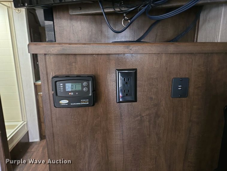 image for item EL1992 2022 Sundowner 1986TB toy hauler camper