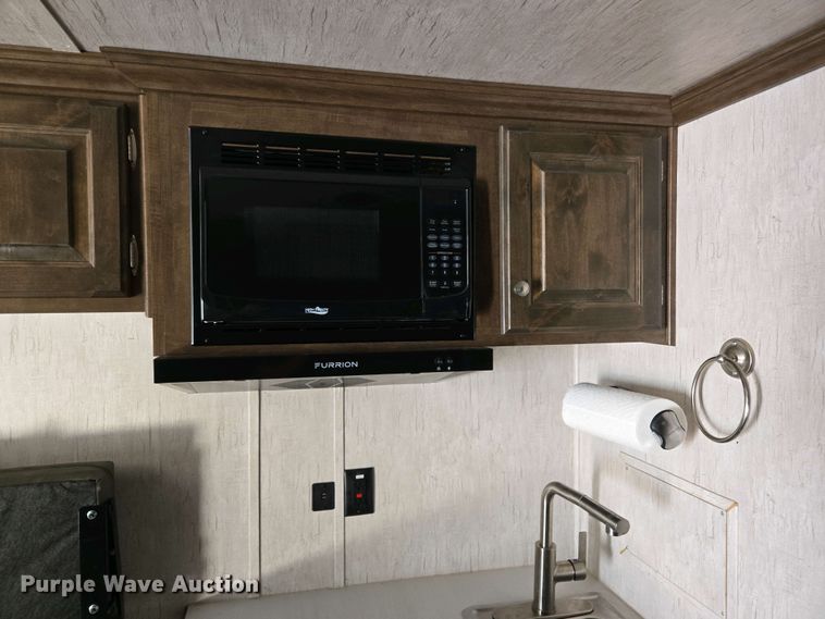 image for item EL1992 2022 Sundowner 1986TB toy hauler camper