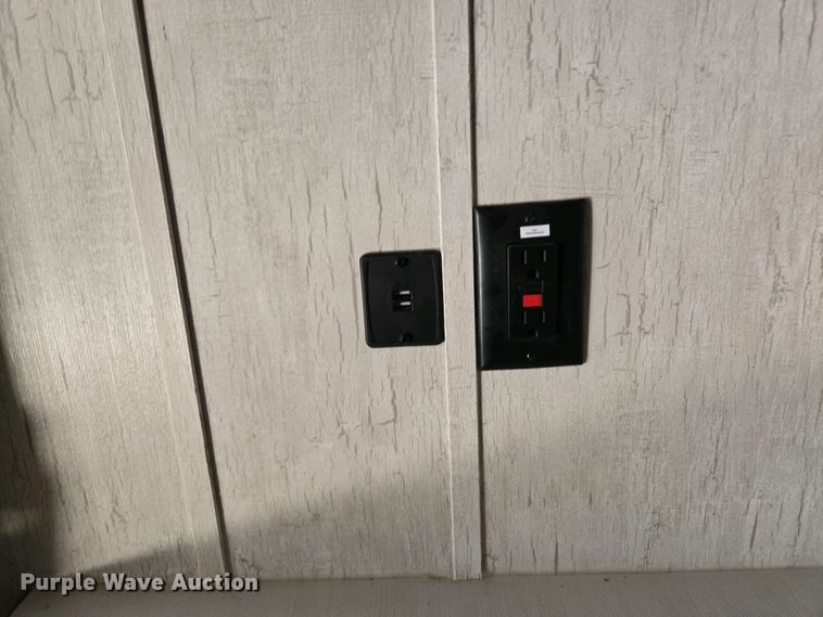 image for item EL1992 2022 Sundowner 1986TB toy hauler camper