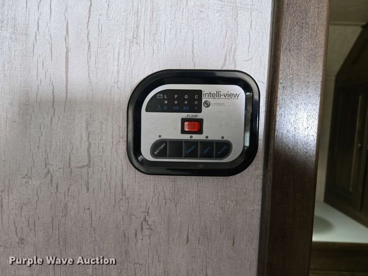 image for item EL1992 2022 Sundowner 1986TB toy hauler camper