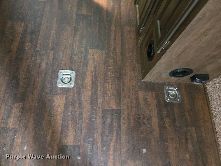 image for item EL1992 2022 Sundowner 1986TB toy hauler camper