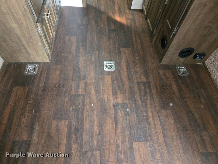 image for item EL1992 2022 Sundowner 1986TB toy hauler camper