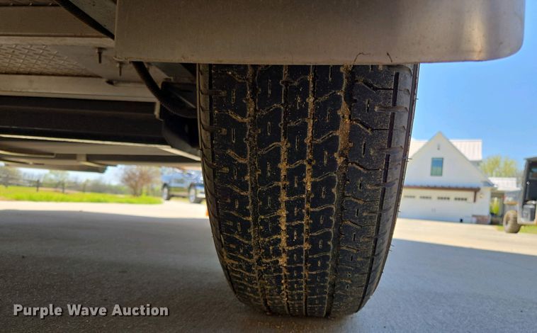 image for item EL1992 2022 Sundowner 1986TB toy hauler camper