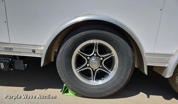 image for item EL1992 2022 Sundowner 1986TB toy hauler camper