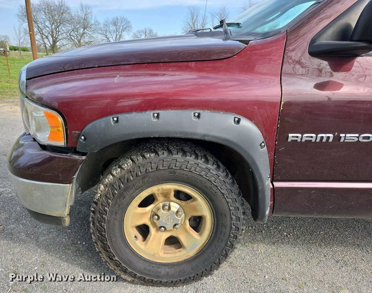 image for item EL1993 2004 Dodge Ram 1500 pickup truck