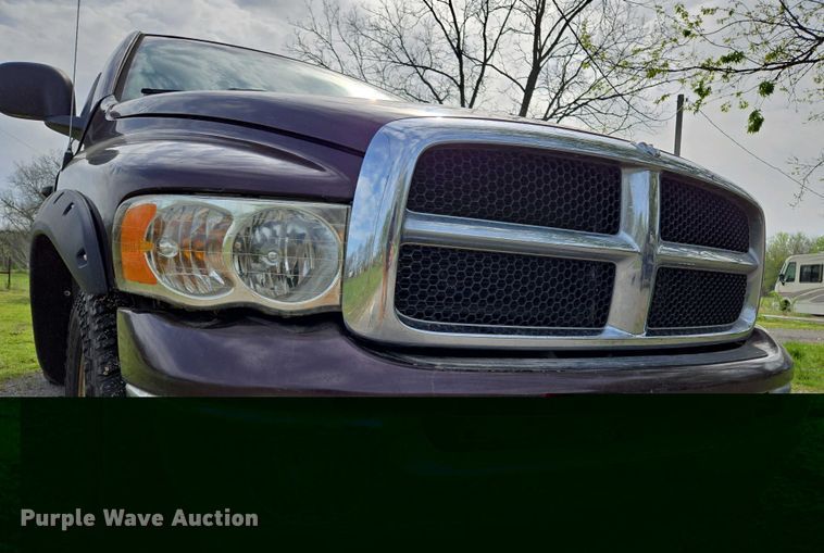 image for item EL1993 2004 Dodge Ram 1500 pickup truck