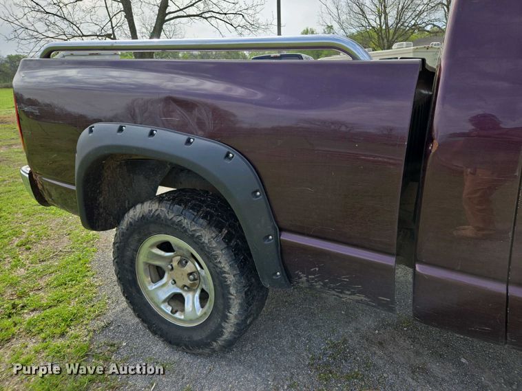 image for item EL1993 2004 Dodge Ram 1500 pickup truck
