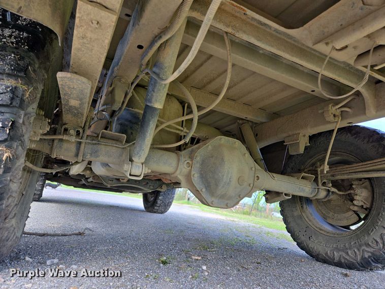 image for item EL1993 2004 Dodge Ram 1500 pickup truck