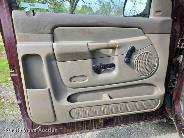 image for item EL1993 2004 Dodge Ram 1500 pickup truck