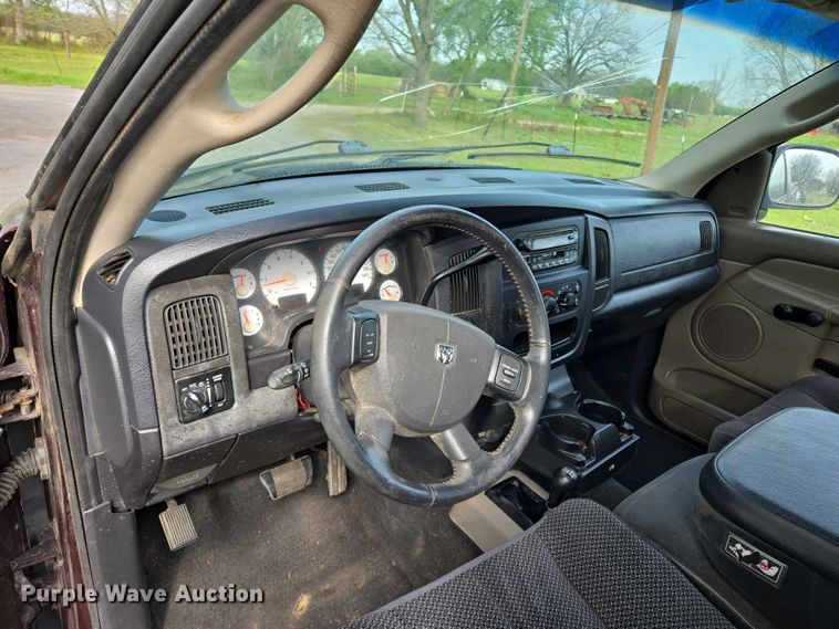 image for item EL1993 2004 Dodge Ram 1500 pickup truck