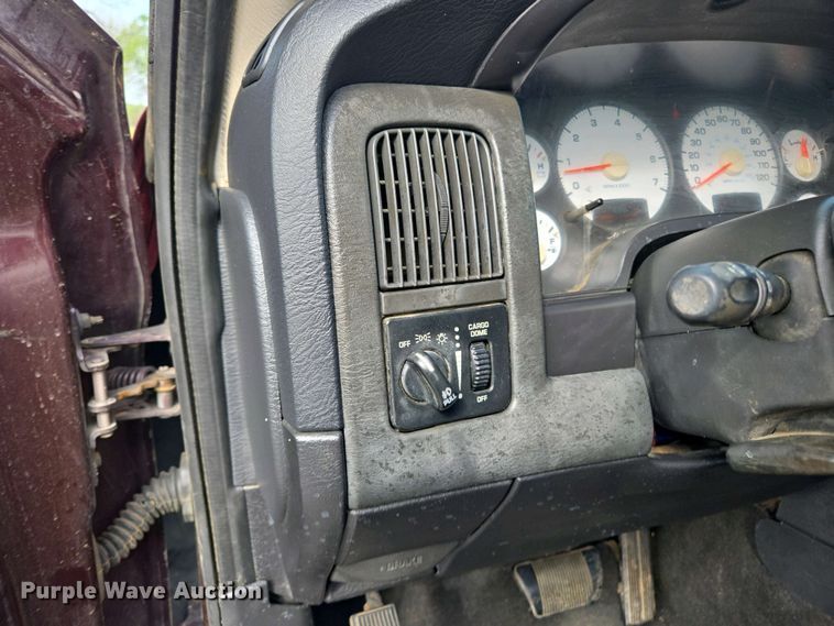 image for item EL1993 2004 Dodge Ram 1500 pickup truck