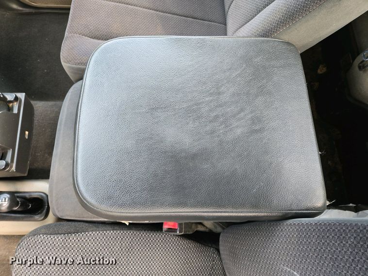 image for item EL1993 2004 Dodge Ram 1500 pickup truck