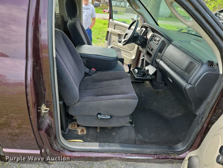 image for item EL1993 2004 Dodge Ram 1500 pickup truck