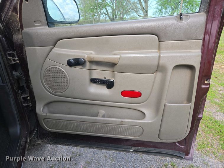 image for item EL1993 2004 Dodge Ram 1500 pickup truck