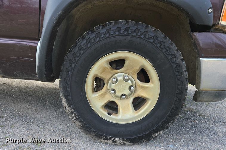 image for item EL1993 2004 Dodge Ram 1500 pickup truck