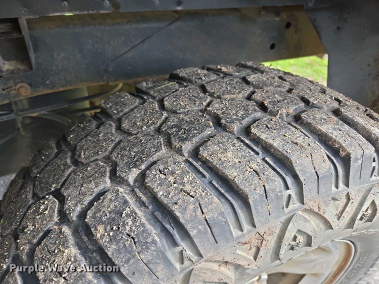 image for item EL1993 2004 Dodge Ram 1500 pickup truck