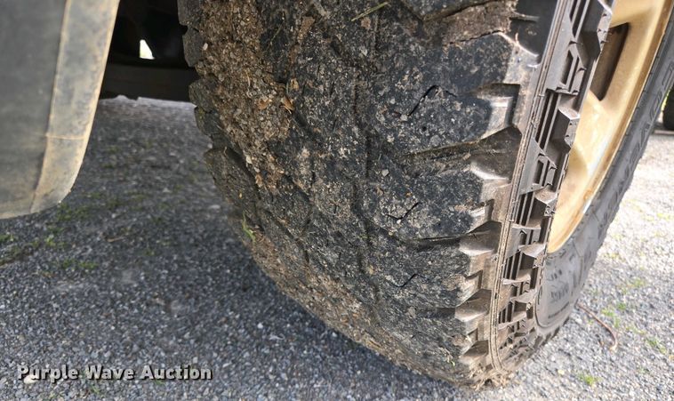 image for item EL1993 2004 Dodge Ram 1500 pickup truck