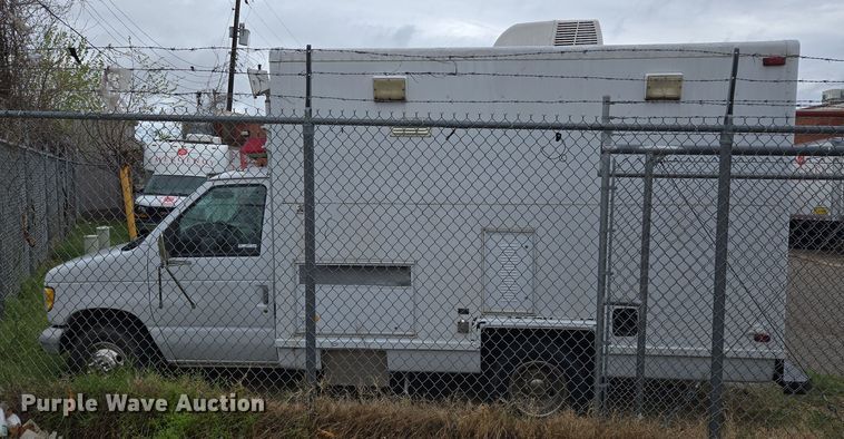 image for item EL5509 1998 Ford Econoline 3500 RV