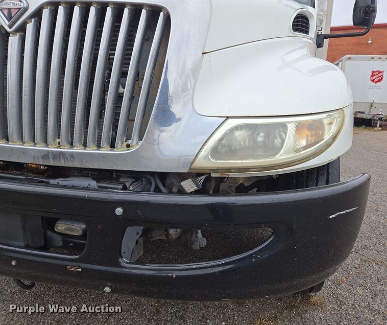 image for item EL5510 2006 International 4300 box truck