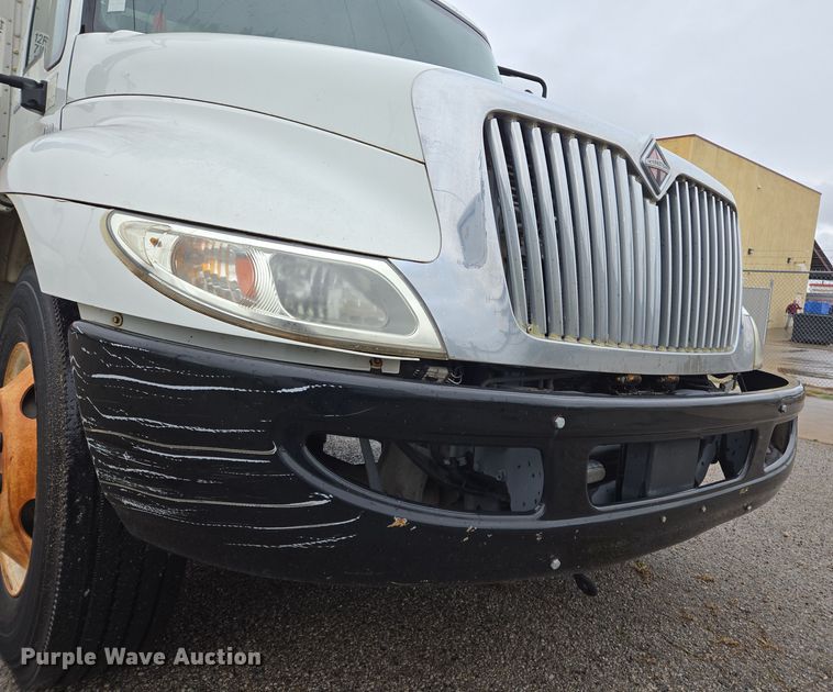 image for item EL5510 2006 International 4300 box truck