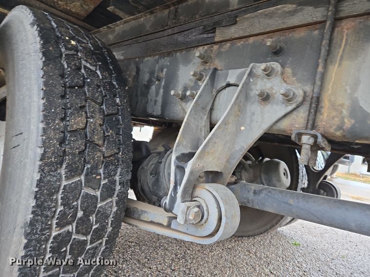 image for item EL5510 2006 International 4300 box truck