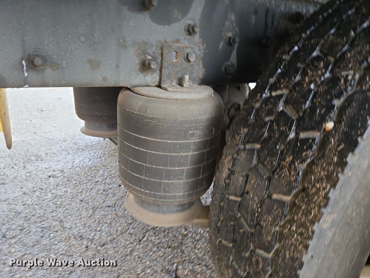 image for item EL5510 2006 International 4300 box truck