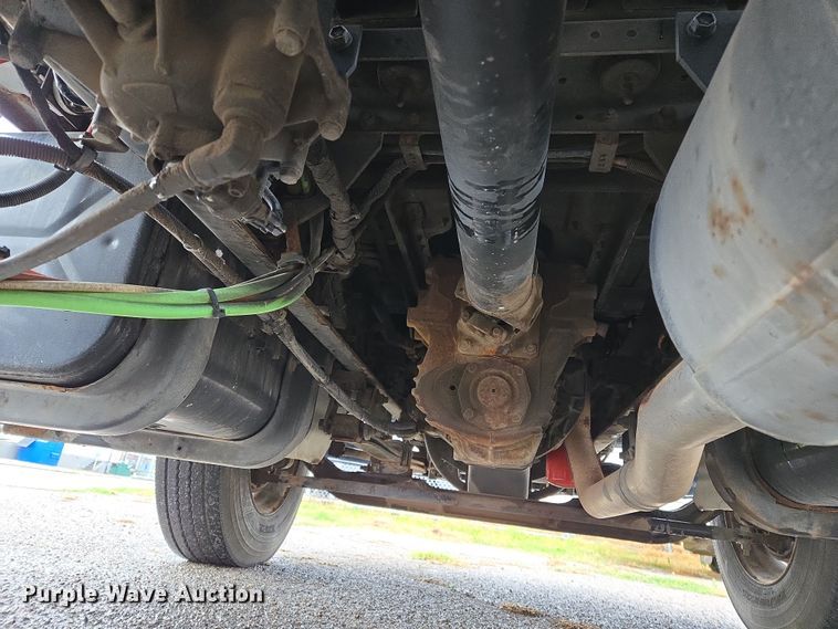 image for item EL5510 2006 International 4300 box truck