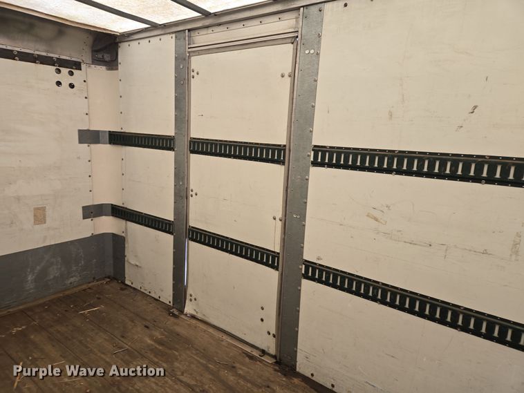 image for item EL5510 2006 International 4300 box truck