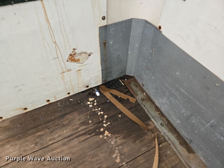 image for item EL5510 2006 International 4300 box truck