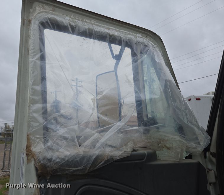 image for item EL5510 2006 International 4300 box truck