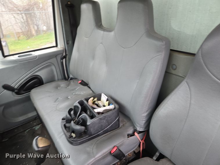 image for item EL5510 2006 International 4300 box truck