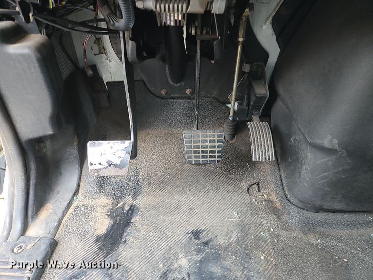 image for item EL5510 2006 International 4300 box truck