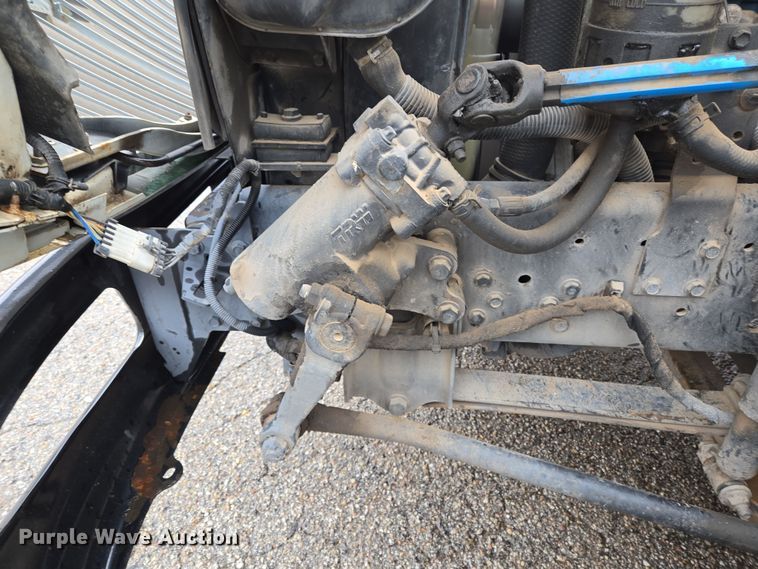 image for item EL5510 2006 International 4300 box truck