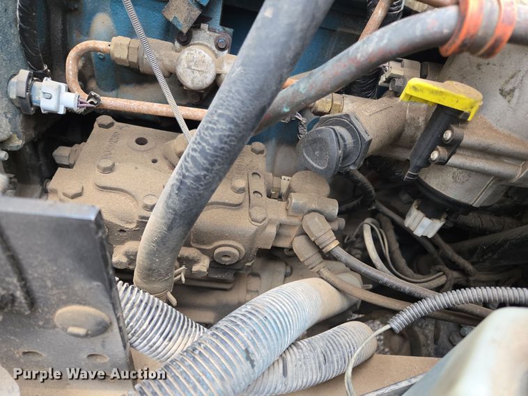 image for item EL5510 2006 International 4300 box truck