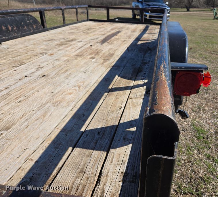 image for item EL5684 2018 Texas Bragg utility trailer