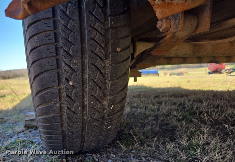 image for item EL5684 2018 Texas Bragg utility trailer