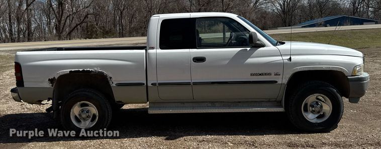 image for item EM3727 1999 Dodge Ram 1500 Quad Cab pickup truck