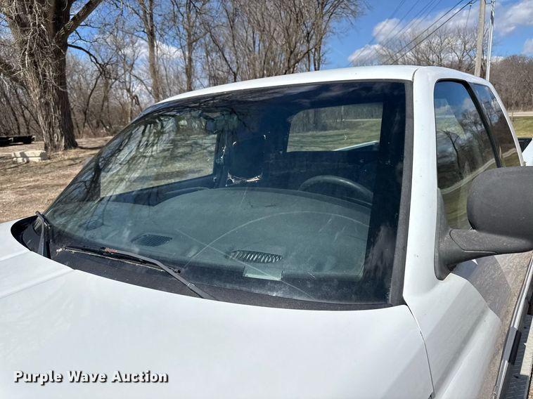 image for item EM3727 1999 Dodge Ram 1500 Quad Cab pickup truck