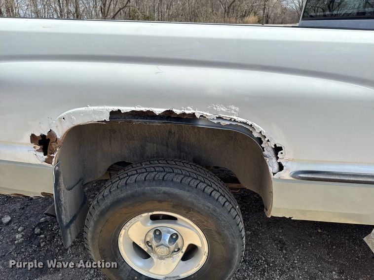 image for item EM3727 1999 Dodge Ram 1500 Quad Cab pickup truck