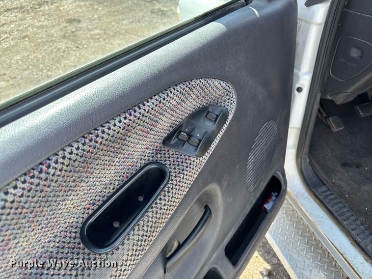 image for item EM3727 1999 Dodge Ram 1500 Quad Cab pickup truck