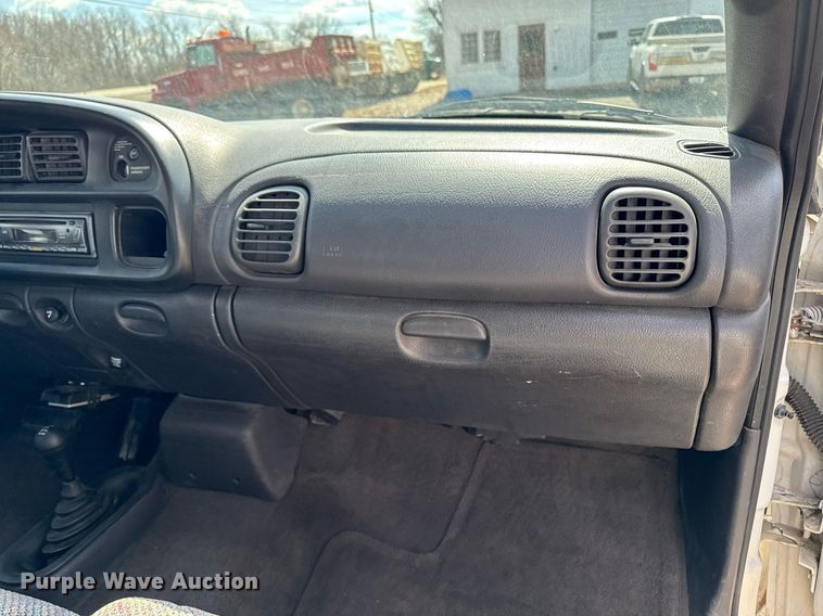 image for item EM3727 1999 Dodge Ram 1500 Quad Cab pickup truck