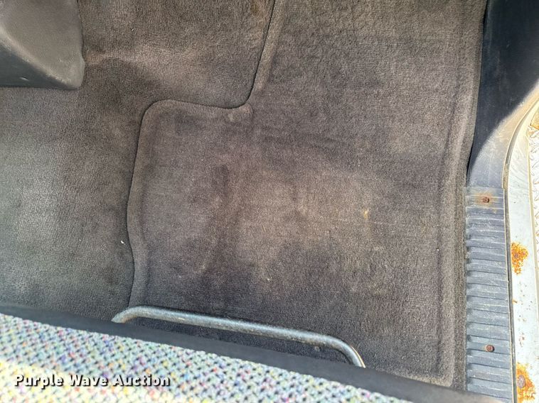 image for item EM3727 1999 Dodge Ram 1500 Quad Cab pickup truck