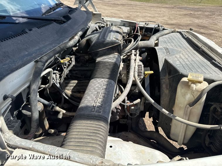 image for item EM3727 1999 Dodge Ram 1500 Quad Cab pickup truck