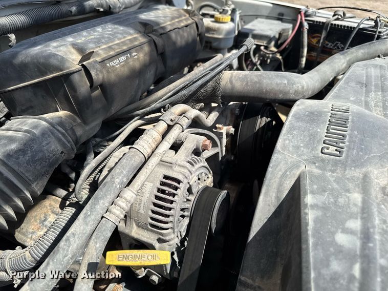 image for item EM3727 1999 Dodge Ram 1500 Quad Cab pickup truck