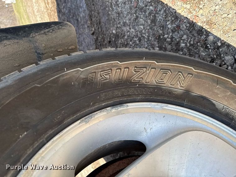 image for item EM3727 1999 Dodge Ram 1500 Quad Cab pickup truck